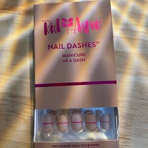 Red Aspen Nail Dashes NIB
OTHER DASHES AVAILABLE